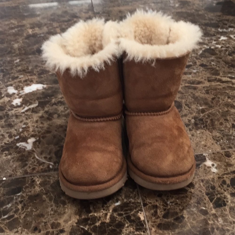 Adorable UGG boots for girls!